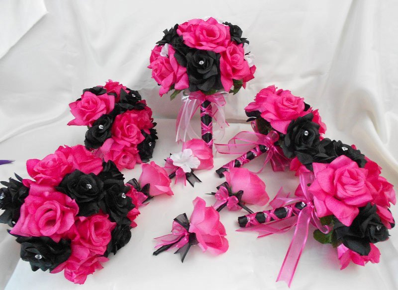 bouquet mariee rose et noir, bouquet mariage original, bouquet mariage couleur rose et noir, bouquet demoiselle d'honneur rose et noir